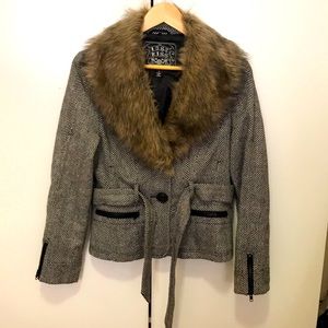 Last less woman jacket. Size medium